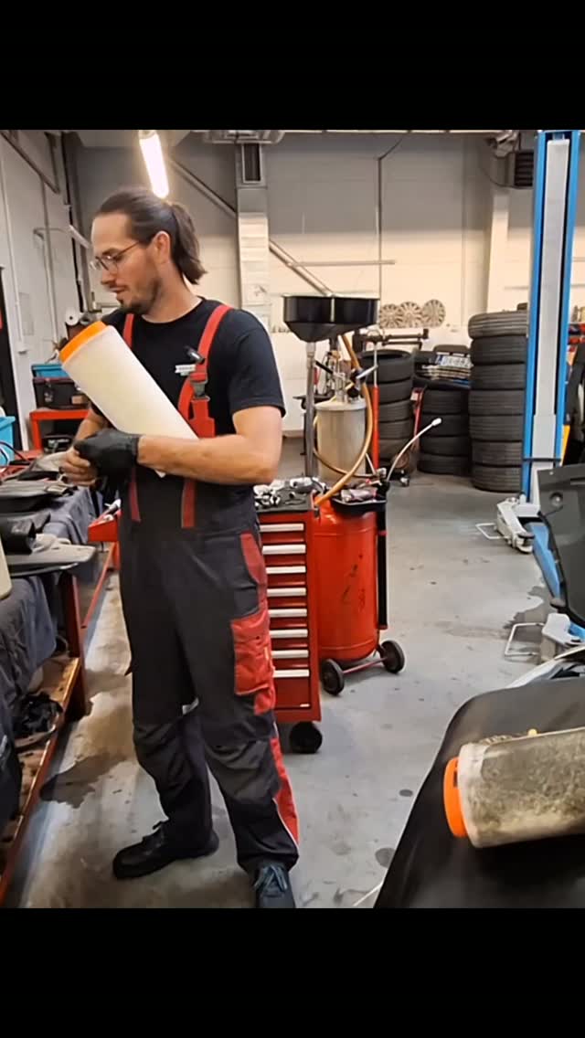Sprawdzenie auta po zakupie part.6 Cały film dostępny tutaj: https://youtu.be/TFMHUZthaGM 📞 71 307 22 66…