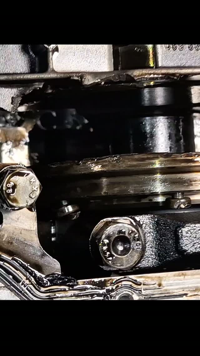 Demolka silnika BMW 525D part.3 Cały film dostępny tutaj: https://youtu.be/AyHOEE4ciYM 📞 71 307 22 66…